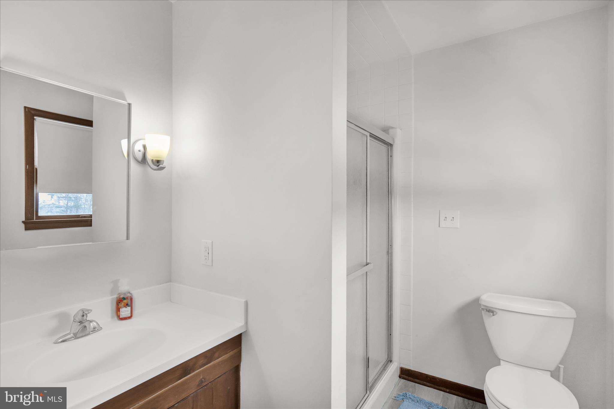 209 New Castle Drive Reading, PA 19607 - Photo 18 of 33 360_7220