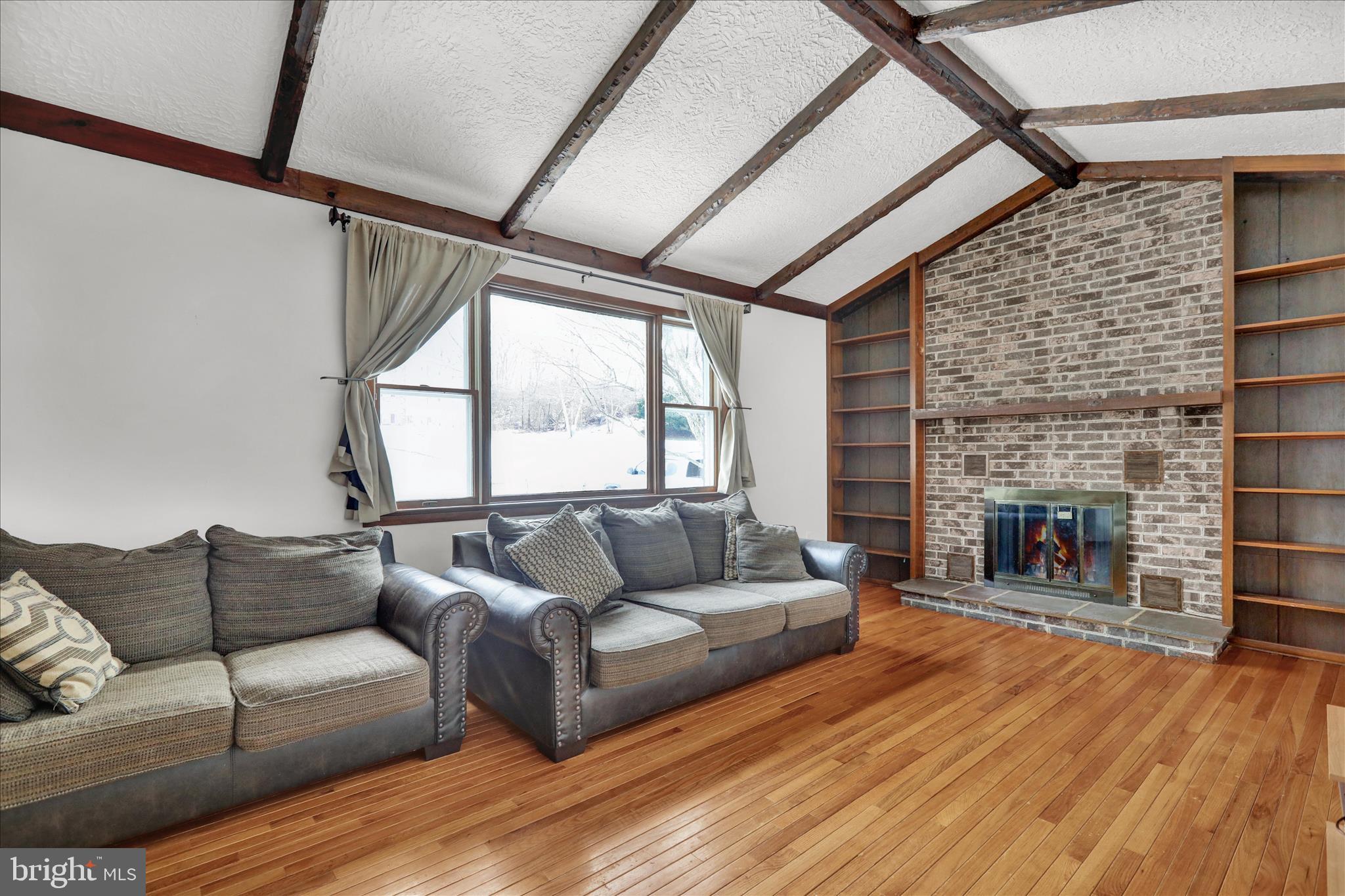 209 New Castle Drive Reading, PA 19607 - Photo 3 of 33 360_7160