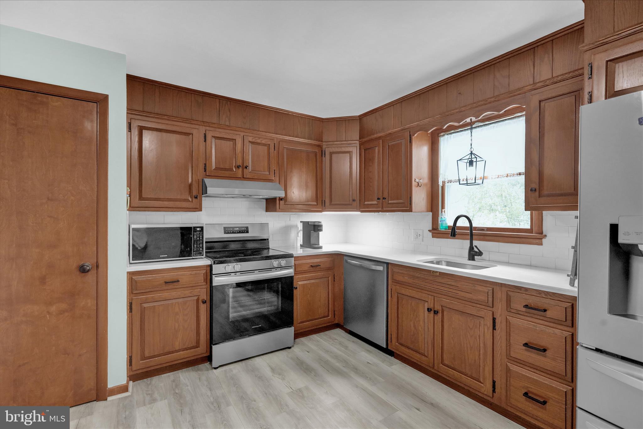 209 New Castle Drive Reading, PA 19607 - Photo 7 of 33 360_7235