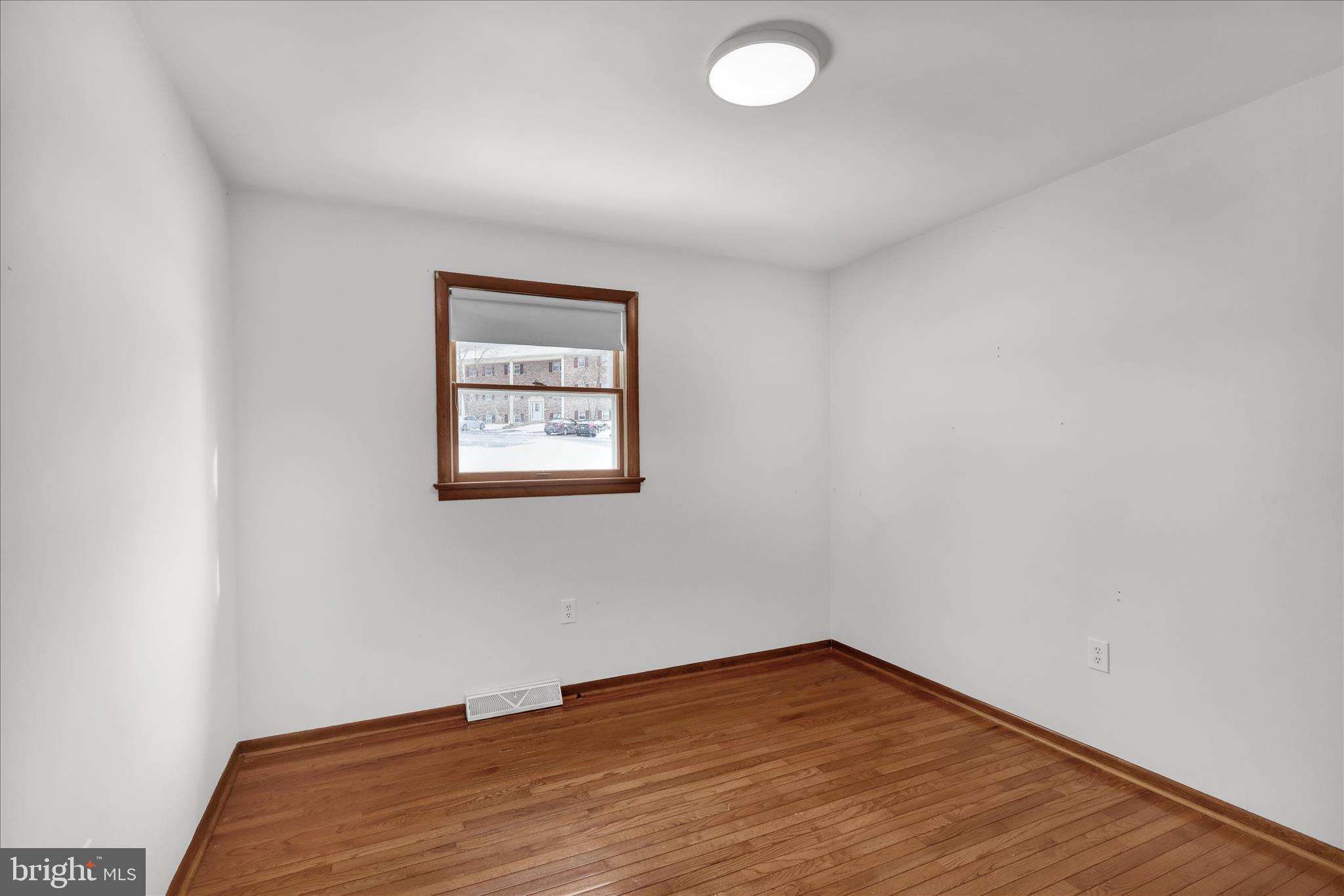 209 New Castle Drive Reading, PA 19607 - Photo 10 of 33 360_7180