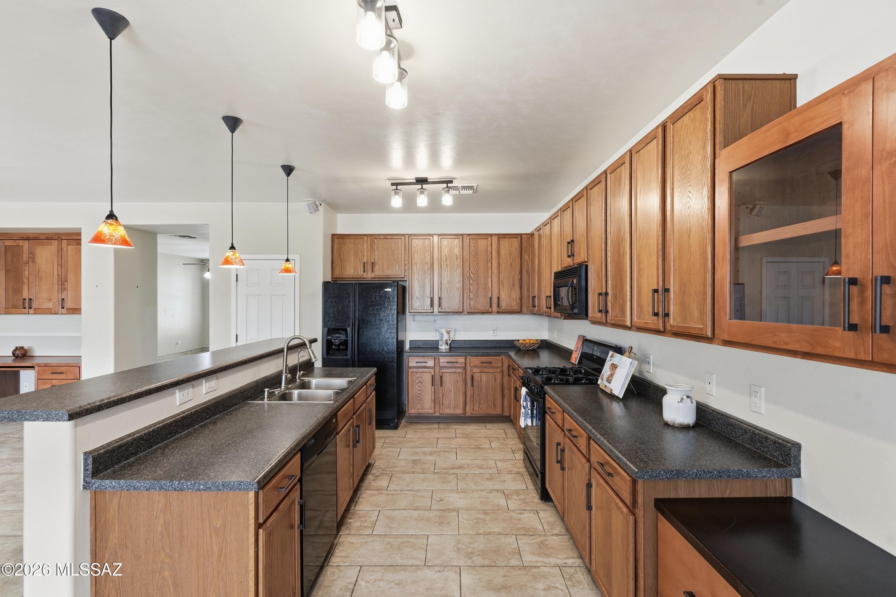 6783 South Thimbleberry Road Tucson, AZ 85756 - Photo 1 of 29 Gallery Image 1