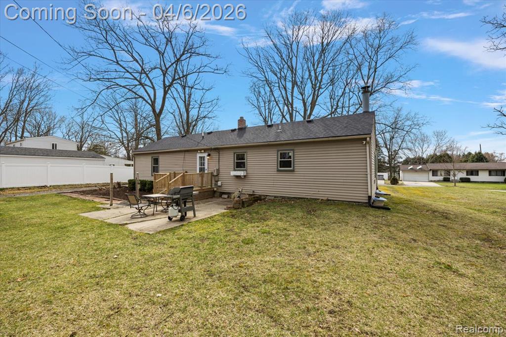 2653 Simpson Drive Rochester Hills, MI 48309 - Photo 7 of 44