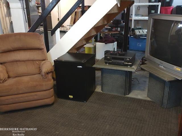 23091 David Eastpointe, MI 48021 - Photo 43 of 43 50097303-44.JPG