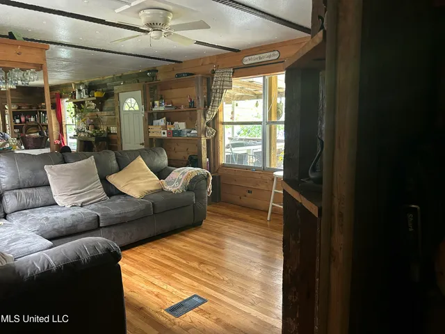 $59,900 | 2165 South Harmony Road, Crystal Springs, MS 39059