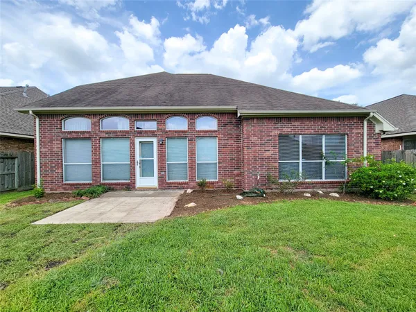 $2,750 | 2622 Katie Harbor Drive, Manvel, TX 77578