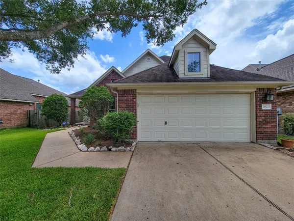 $2,750 | 2622 Katie Harbor Drive, Manvel, TX 77578