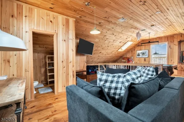 $7,500 | 363 Lakeside Boulevard, Hopatcong, NJ 07843