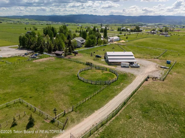 $2,395,000 | 1255 Lost Creek Road, Thayne, WY 83127