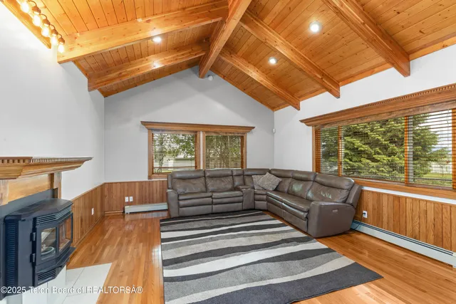 $2,395,000 | 1255 Lost Creek Road, Thayne, WY 83127