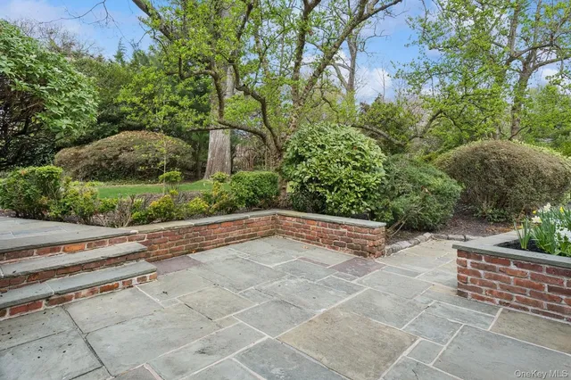 a view of outdoor space yard and deck