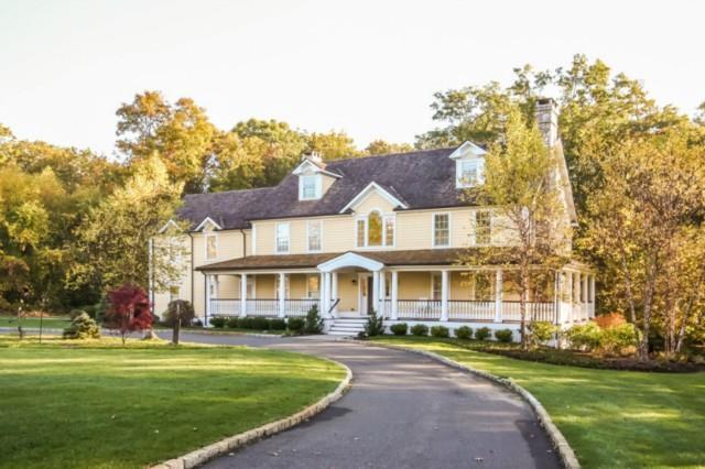 25 Oak Ridge Drive Newtown, CT 06470 - Photo 1 of 1 Gallery Image 1