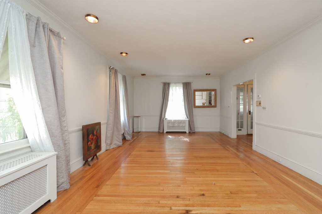 83 Kimberly Avenue Springfield, MA 01108 - Photo 5 of 33