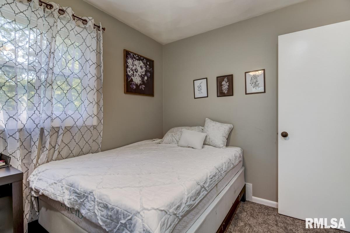 5653 Oak Crest Road Springfield, IL 62707 - Photo 14 of 22