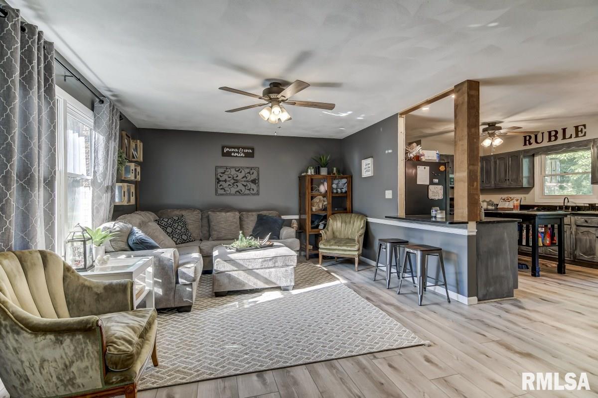 5653 Oak Crest Road Springfield, IL 62707 - Photo 5 of 22