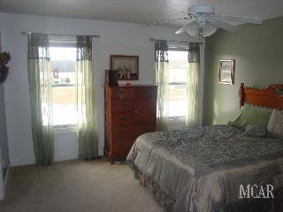 10315 Exeter Road Carleton, MI 48117 - Photo 9 of 16 938365-8.JPG