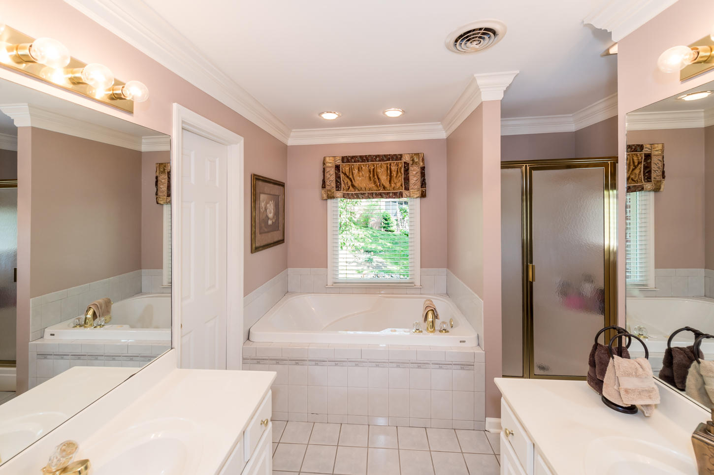 648 Tree Ridge Road Knoxville, TN 37922 - Photo 21 of 35 Tile flooring