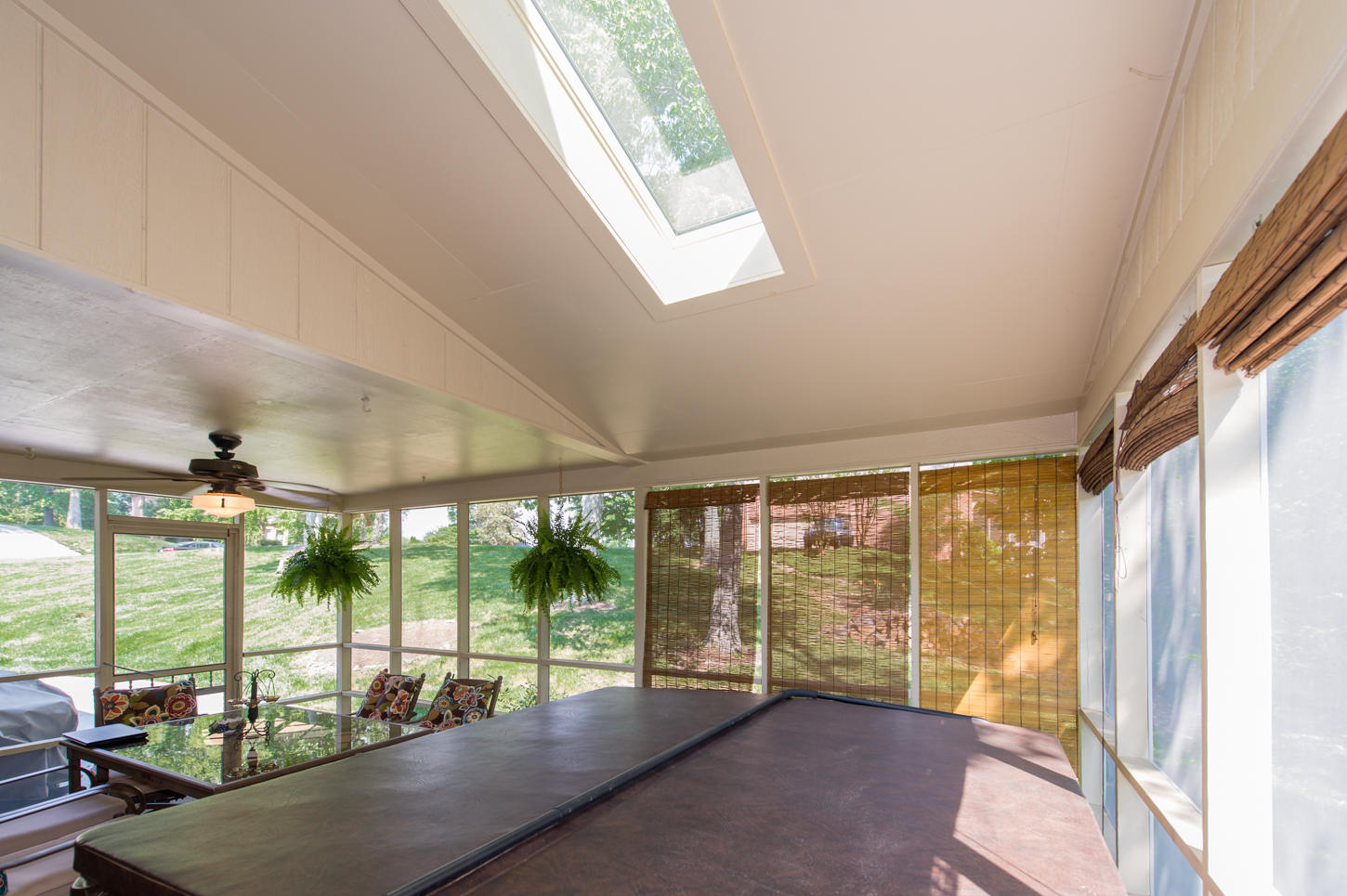 648 Tree Ridge Road Knoxville, TN 37922 - Photo 30 of 35 Hot tub in screen porch