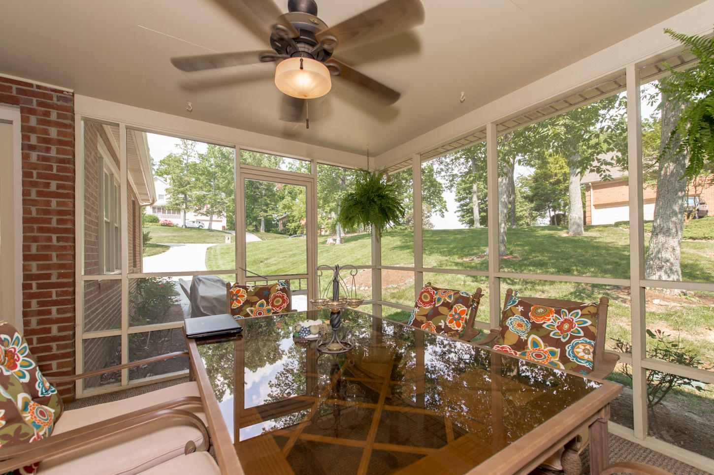 648 Tree Ridge Road Knoxville, TN 37922 - Photo 4 of 35 Screened in porch
