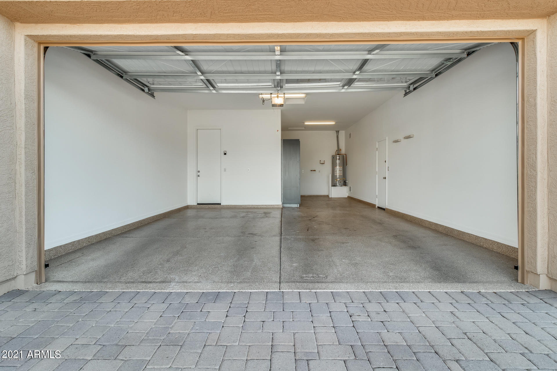 3955 East Rakestraw Lane Gilbert, AZ 85298 - Photo 44 of 45 garage 1