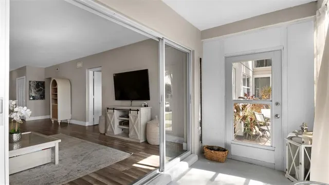 $275,000 | 1100 Southwest 12th Court, Unit 109, Fort Lauderdale, FL 33315