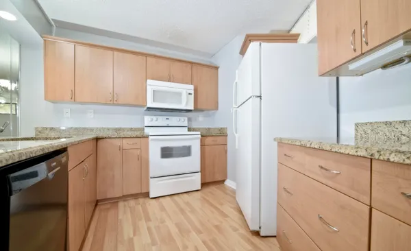 $2,350 | 8353 Trent Court, Unit C, Boca Raton, FL 33433