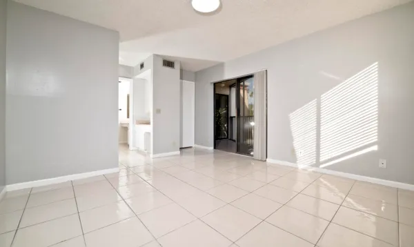 $2,350 | 8353 Trent Court, Unit C, Boca Raton, FL 33433