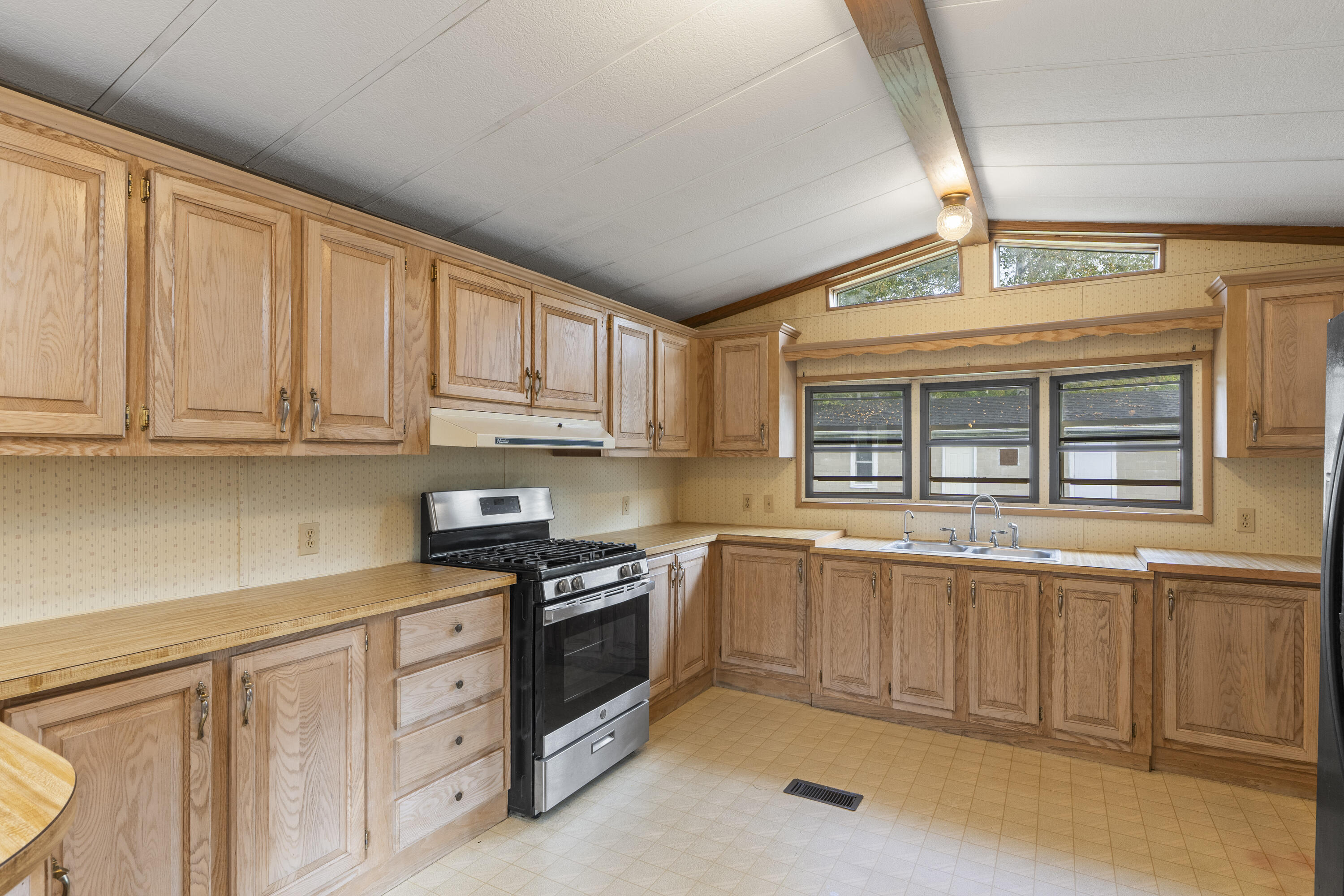 398 Washington Road Waldoboro, ME 04572 - Photo 21 of 48 398 Washington Road_117