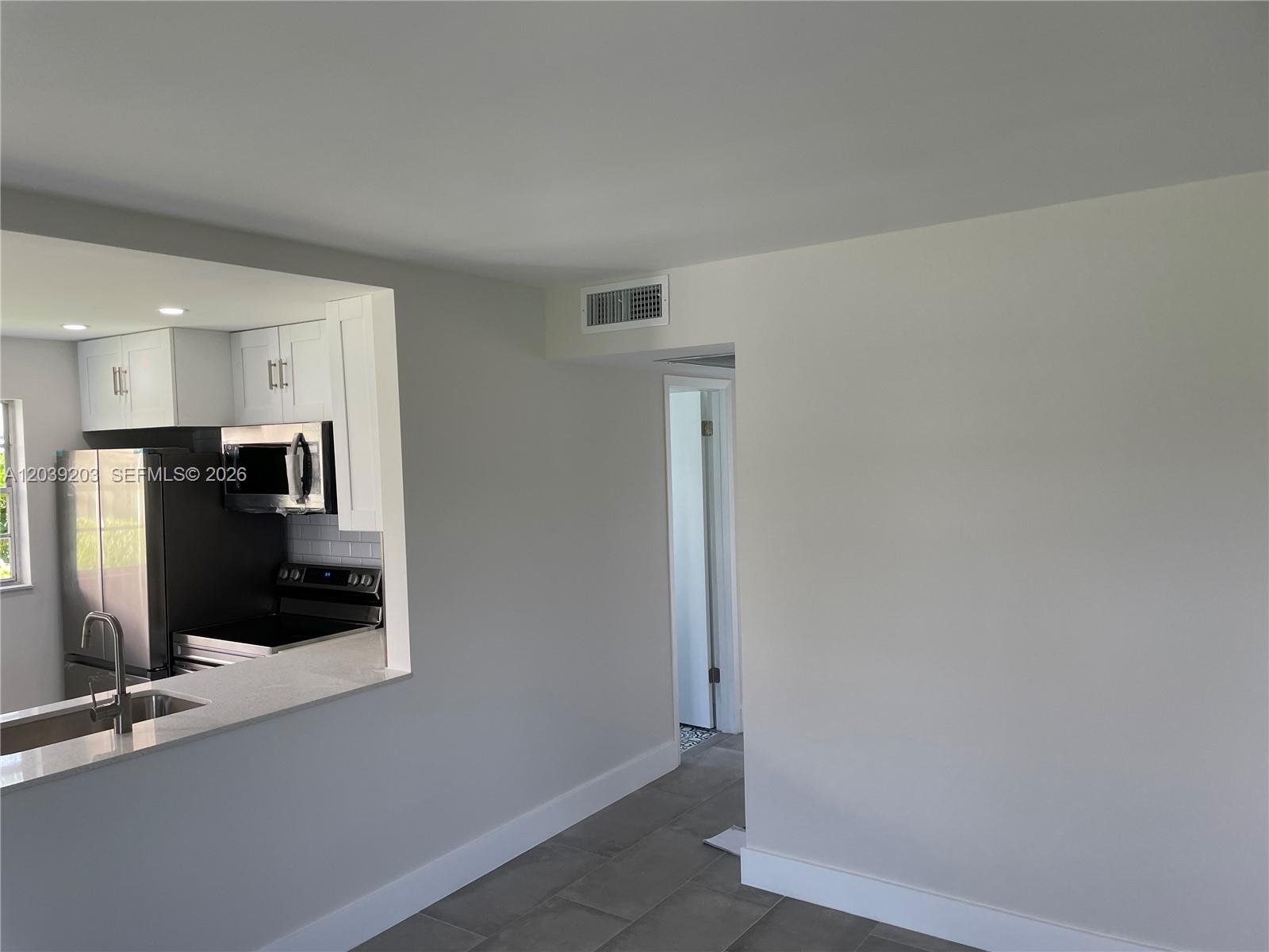 136 Brighton D, Unit 136 Boca Raton, FL 33434 - Photo 11 of 46