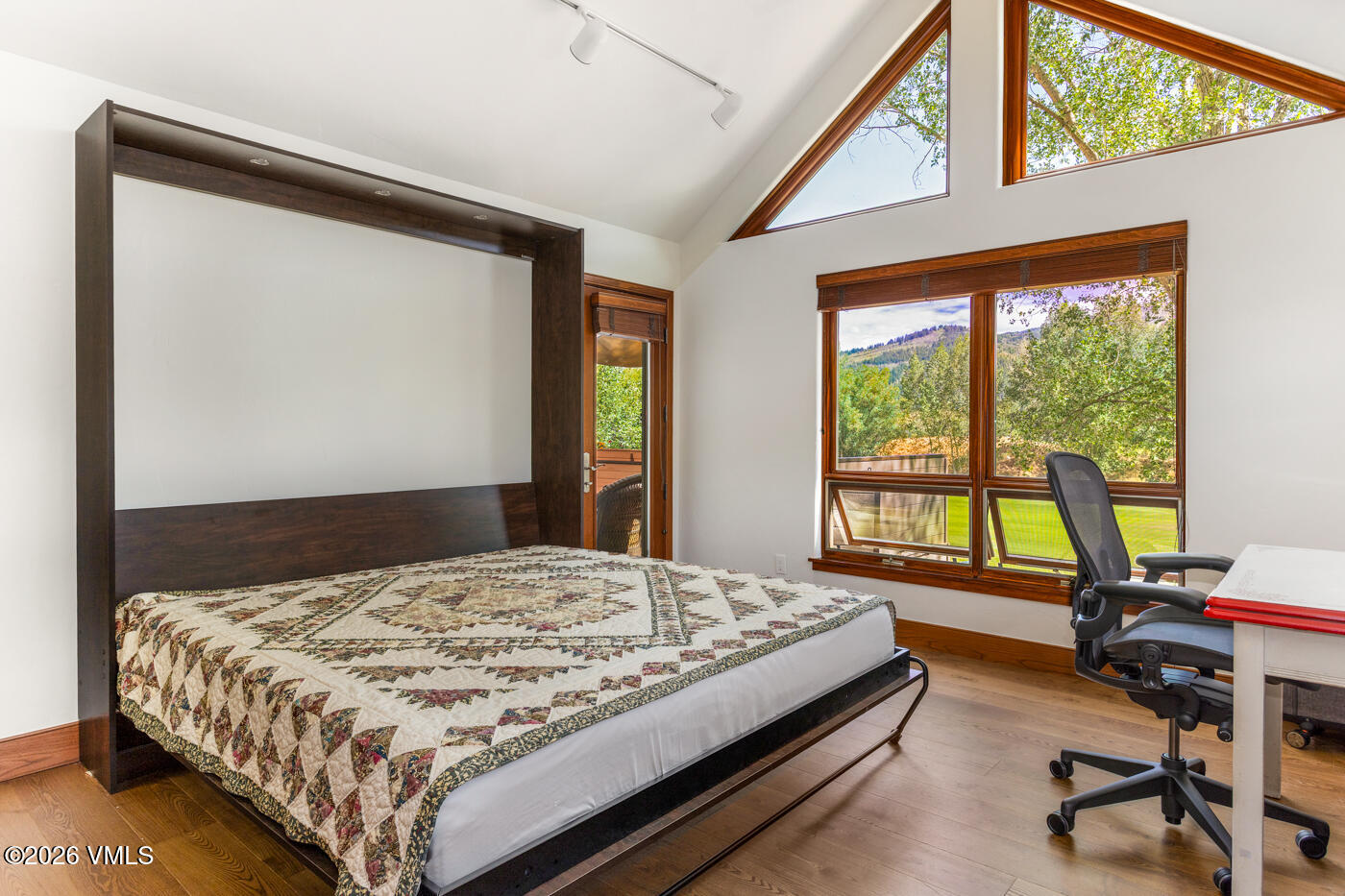 511 Rawhide Road Edwards, CO 81632 - Photo 22 of 46 511 Rawhide White Interior MLS-19
