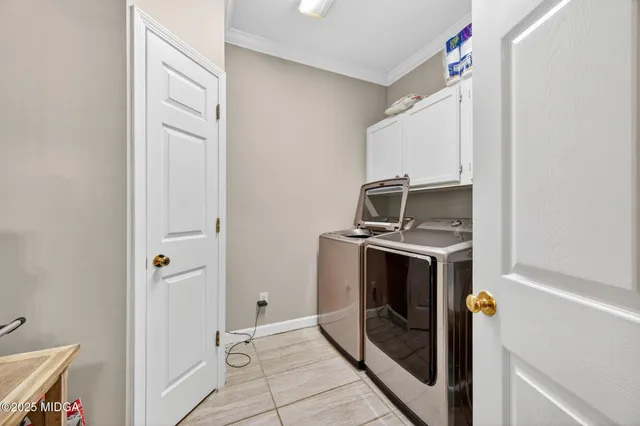 a view of a house with sitting area
