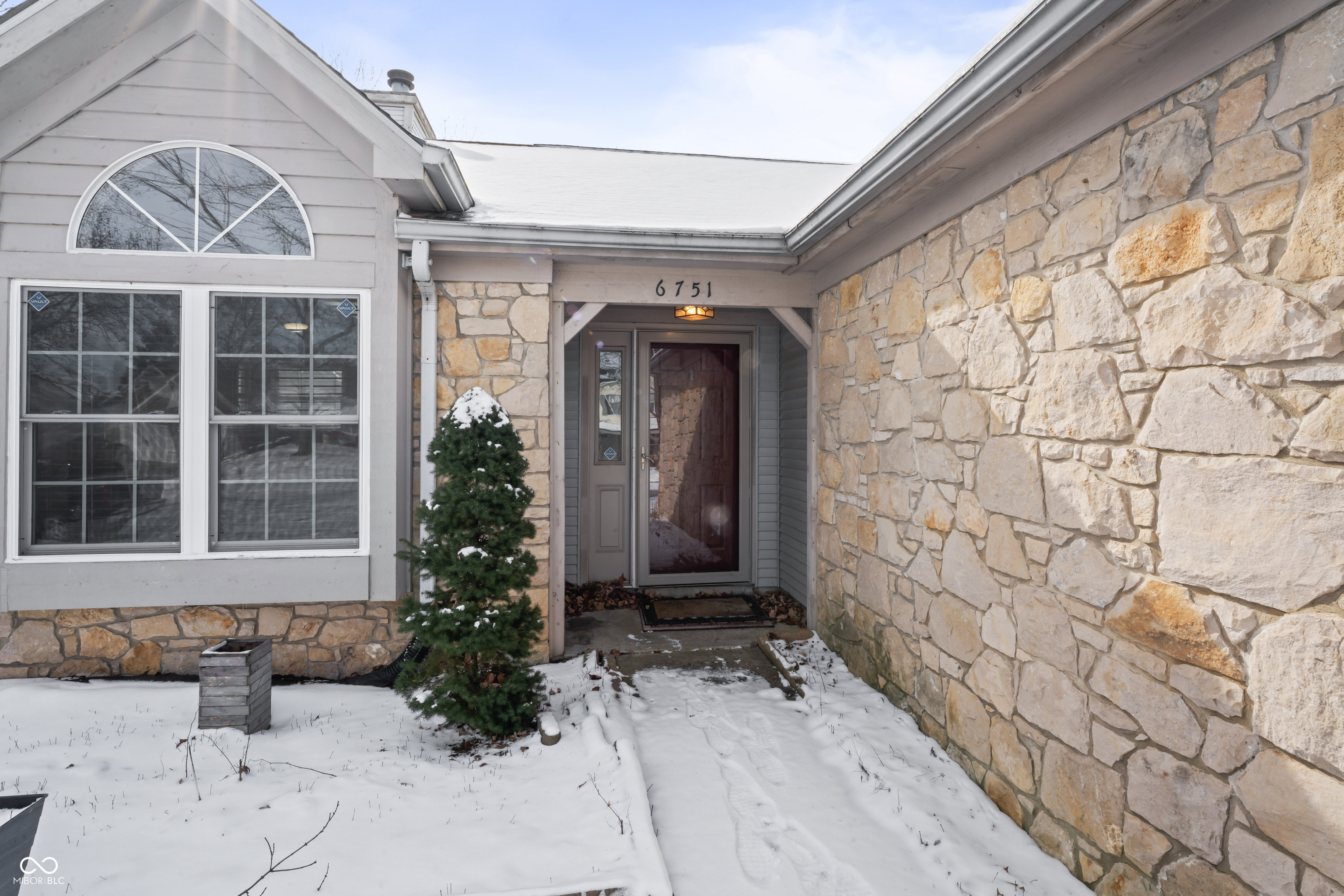 6751 Wild Cherry Drive Fishers, IN 46038 - Photo 4 of 25