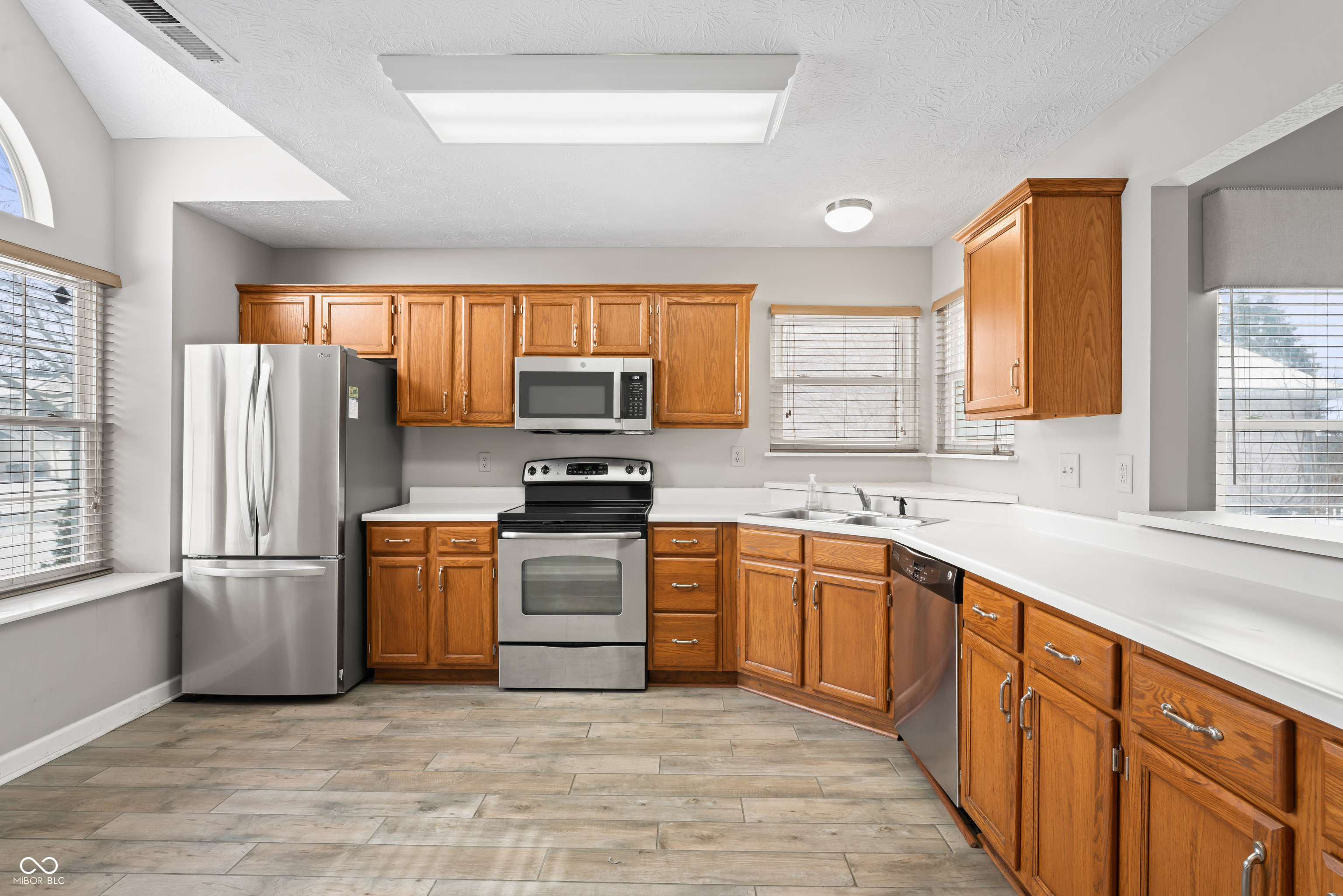 6751 Wild Cherry Drive Fishers, IN 46038 - Photo 10 of 25