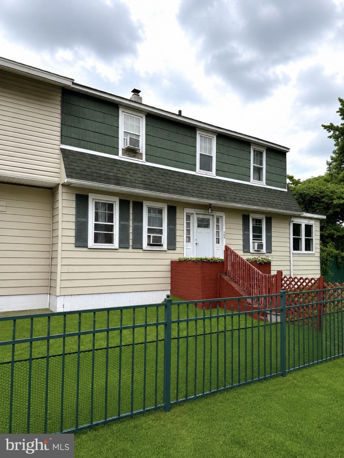 906 Washington Avenue Croydon, PA 19021 - Photo 2 of 19 Picture is virtually enhanced