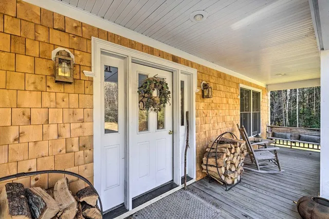 $800,000 | 367 Lower Ring Road, Montgomery, VT 05471