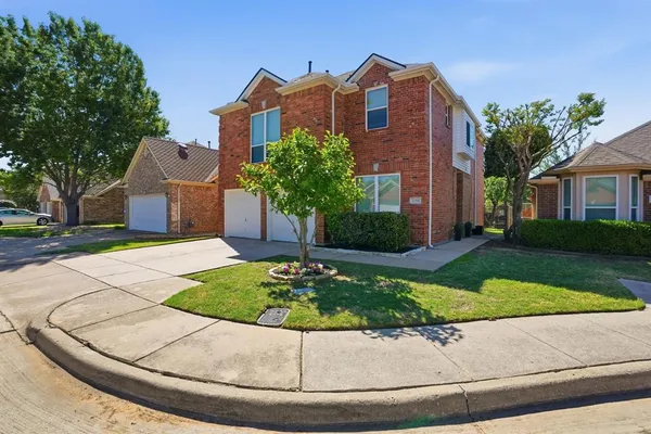 $389,999 | 2316 Leafy Glen Court, Bedford, TX 76022
