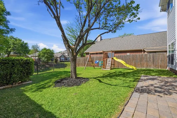 $389,999 | 2316 Leafy Glen Court, Bedford, TX 76022