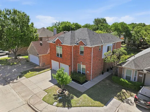 $389,999 | 2316 Leafy Glen Court, Bedford, TX 76022