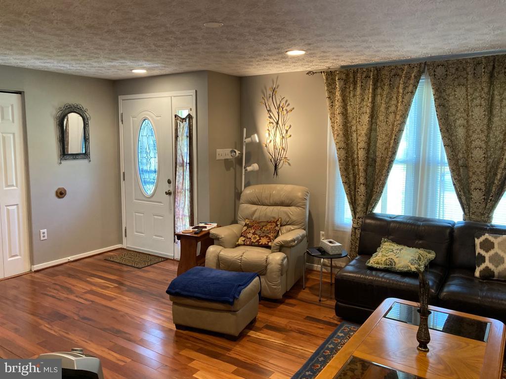7011 Glen Spring Road Baltimore, MD 21244 - Photo 3 of 14