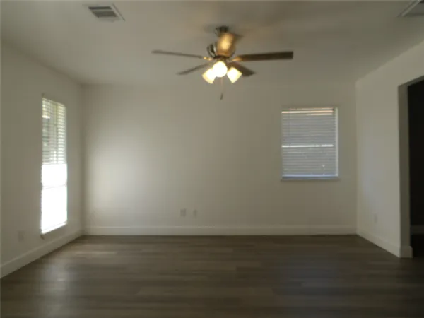 $1,700 | 4705 37th Street East, Dickinson, TX 77539