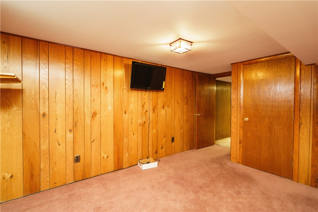 112 Brookwood Road Warwick, RI 02889 - Photo 27 of 32 Lower level bonus Room/office