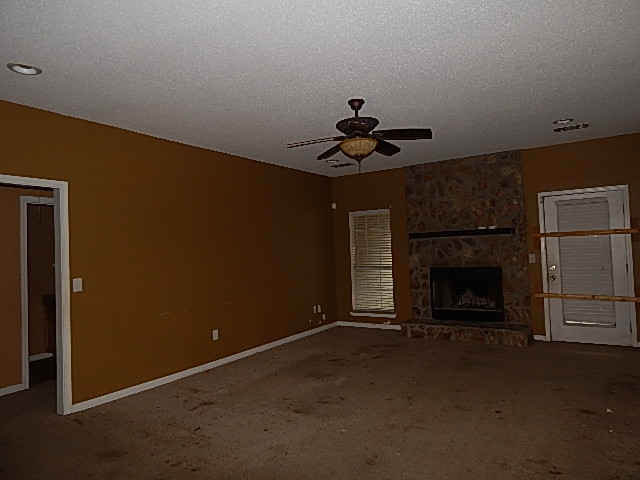 15964 Barlow Road Loxley, AL 36551 - Photo 10 of 19 Living Room