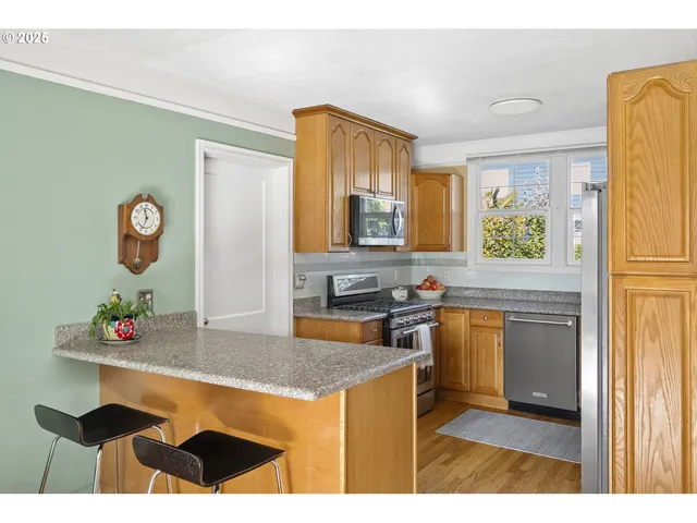 $489,900 | 8413 Northeast Pacific Street, Portland, OR 97220