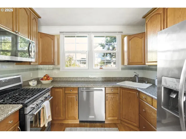 $489,900 | 8413 Northeast Pacific Street, Portland, OR 97220