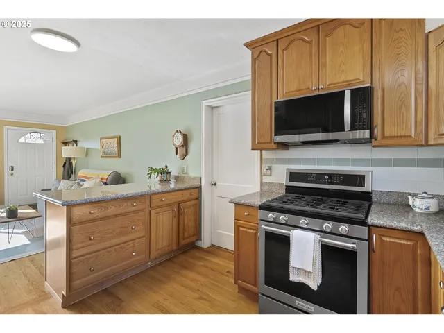 $489,900 | 8413 Northeast Pacific Street, Portland, OR 97220