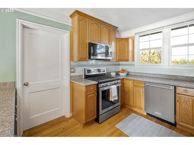 $489,900 | 8413 Northeast Pacific Street, Portland, OR 97220