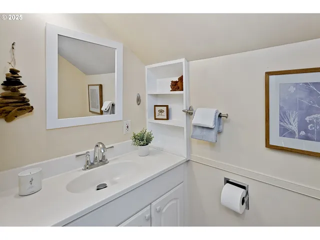 $489,900 | 8413 Northeast Pacific Street, Portland, OR 97220