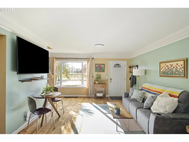 $489,900 | 8413 Northeast Pacific Street, Portland, OR 97220