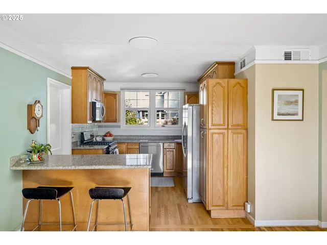 $489,900 | 8413 Northeast Pacific Street, Portland, OR 97220