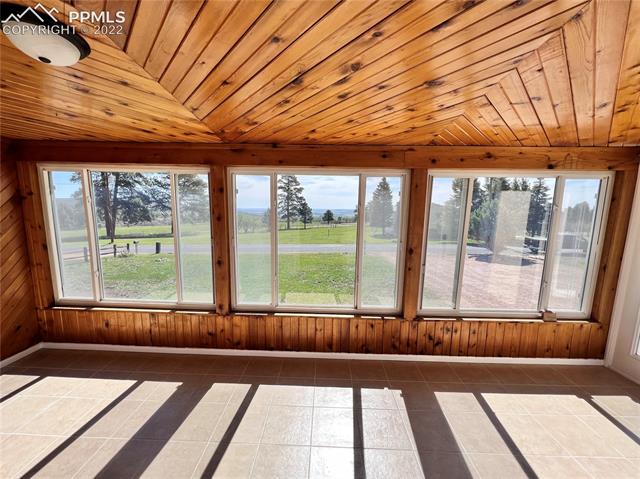 10199 Singer Lane Rye, CO 81069 - Photo 9 of 39 Gallery Image 9