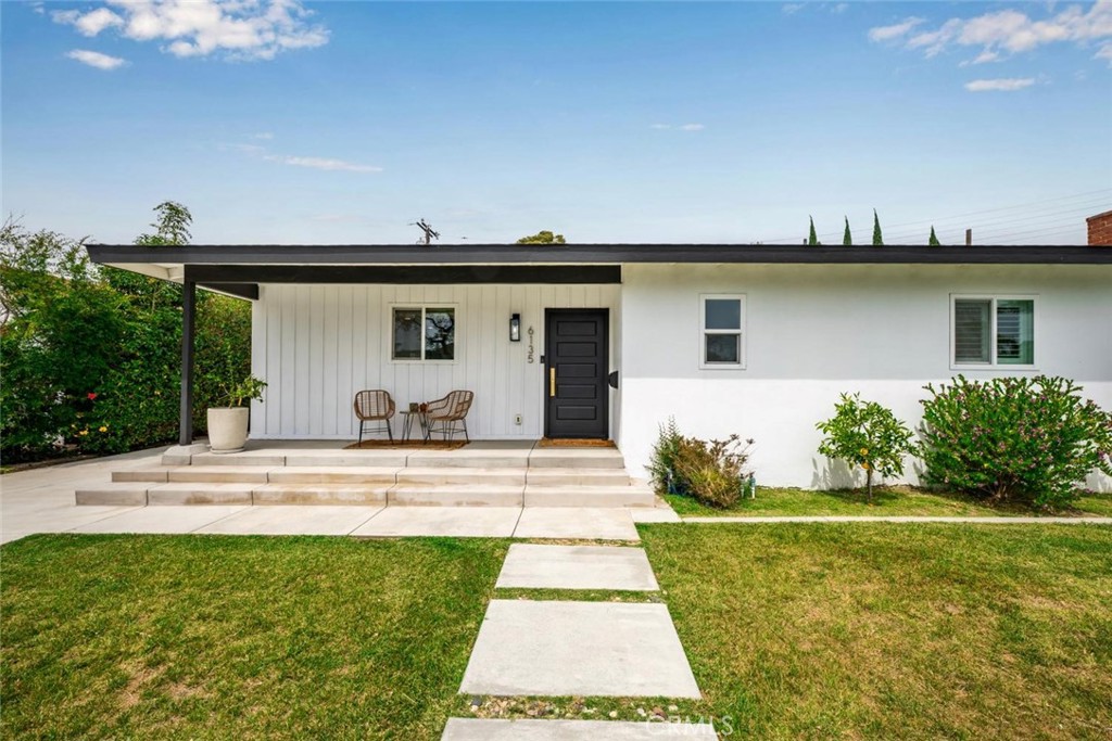 6135 23rd Street Long Beach, CA 90815 - Photo 1 of 61